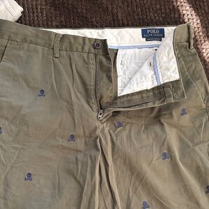 Polo by Ralph Lauren Men's Khaki shorts with Skull Embroidery